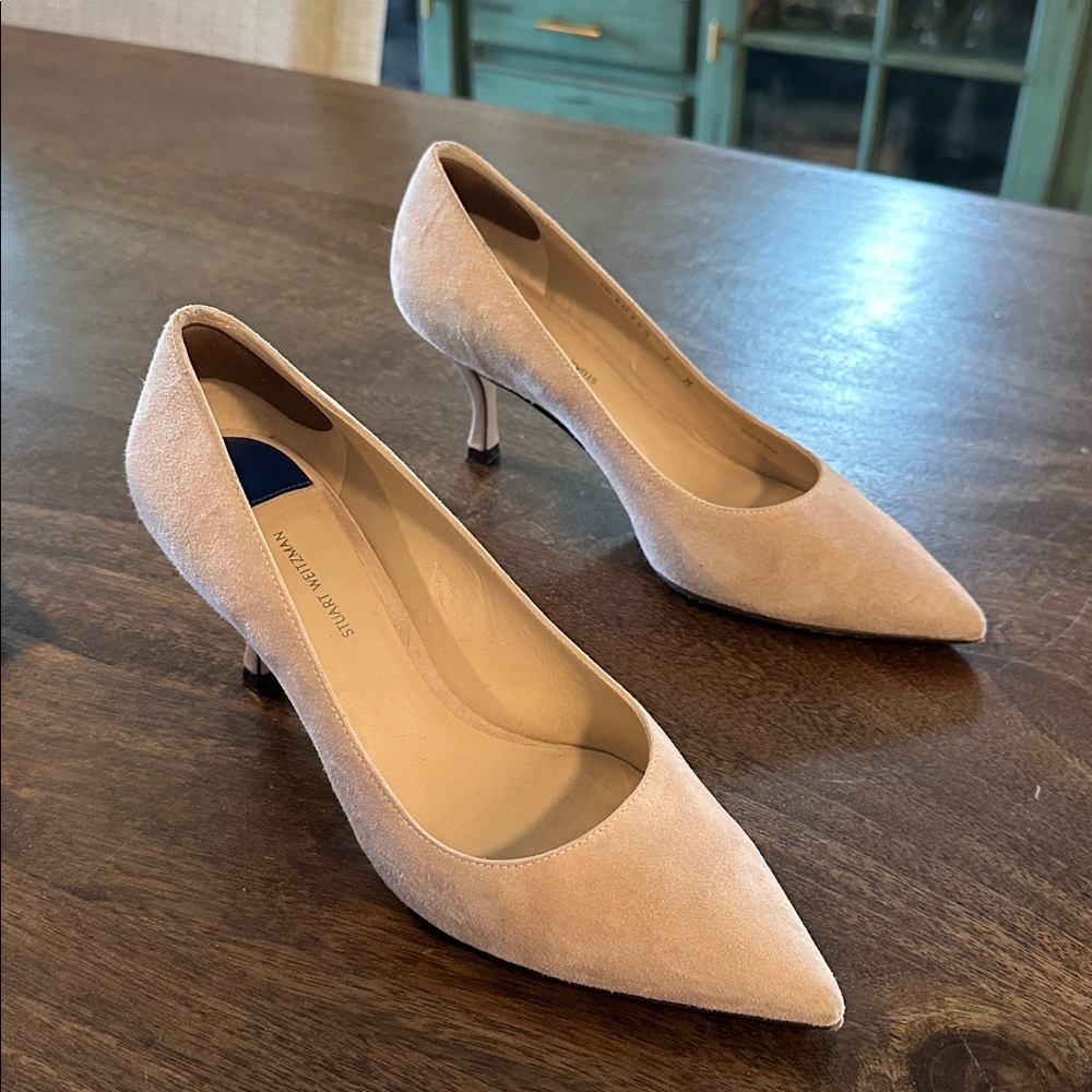 Stuart Weitzman Blush Suede Pointed-Toe Kitten Heels